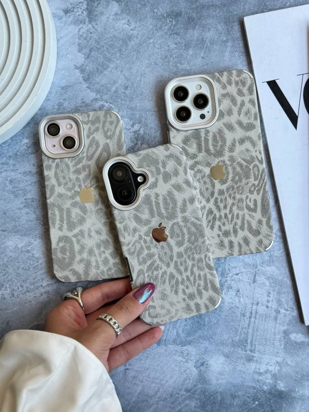 کاور گوشی مدل Leopard Luxe Case جنس چرمی لوگو فلزی iPhone 13