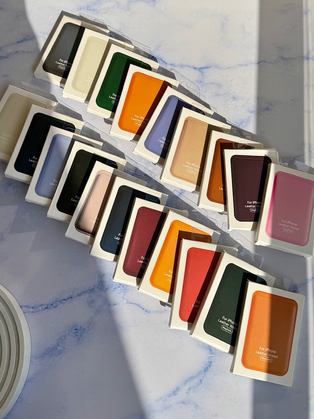 جاکارتی دارای مگ سیف آیفون | iPhone Leather Wallet