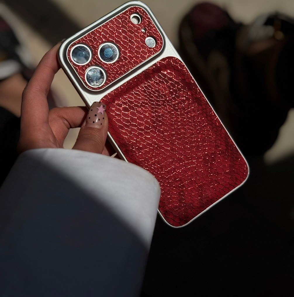 قاب Red python - iPhone 17Pro
